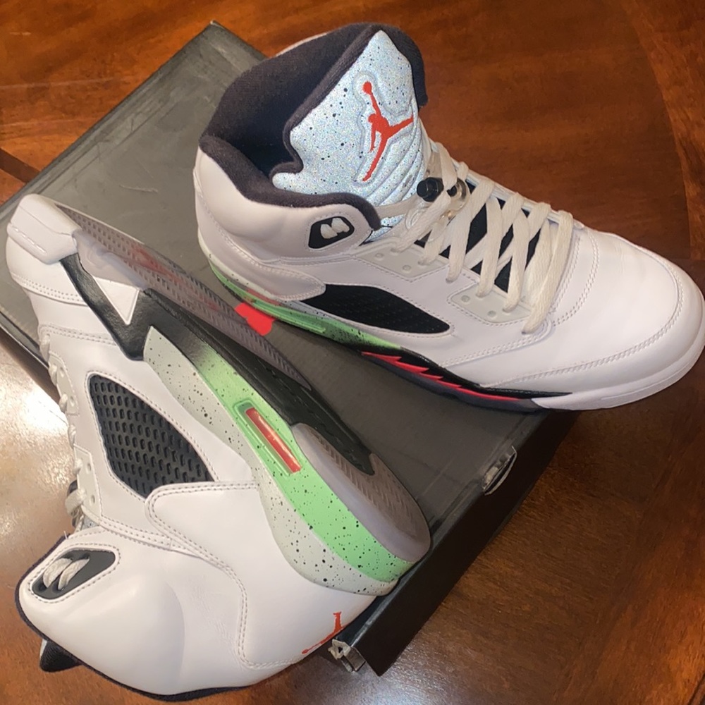 Air Jordan 5 Retro - Picture 4 of 6